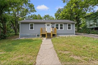 8428 Flora Avenue, Kansas City, MO 64131