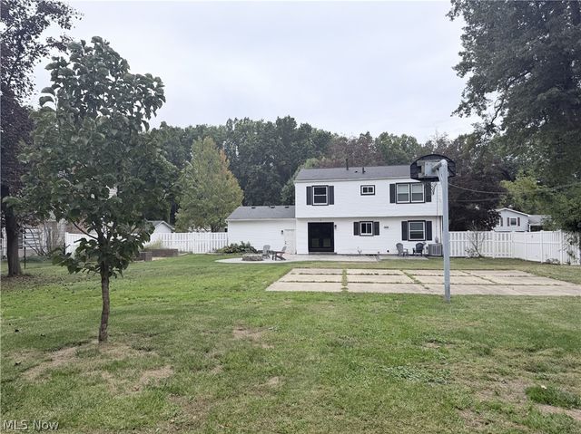 1969 Willowdale Drive, Stow, OH 44224