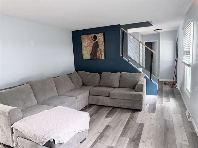 1969 Willowdale Drive, Stow, OH 44224