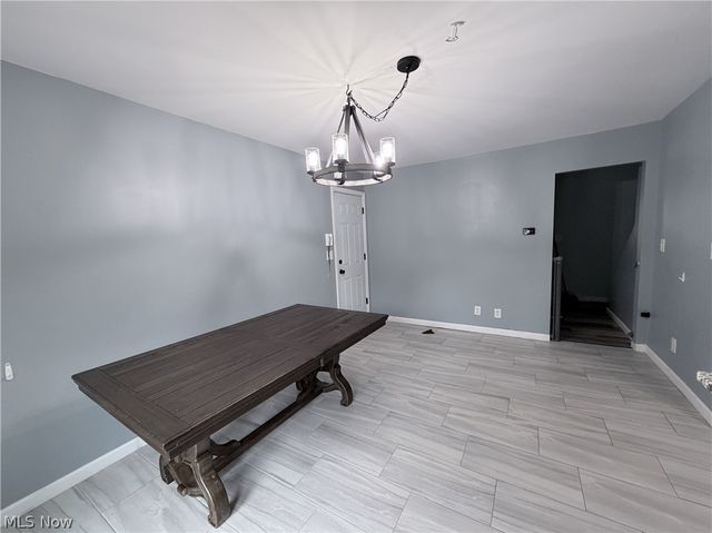 1969 Willowdale Drive, Stow, OH 44224