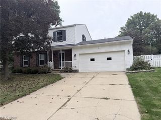 1969 Willowdale Drive, Stow, OH 44224
