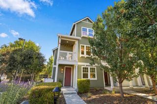 320 Circuit Way, Mountain View, CA 94043