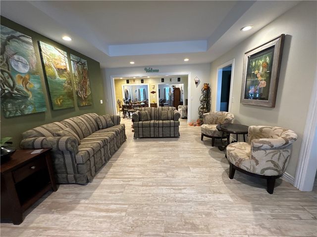 10046 Spanker Creek Road, Bentonville, AR 72712