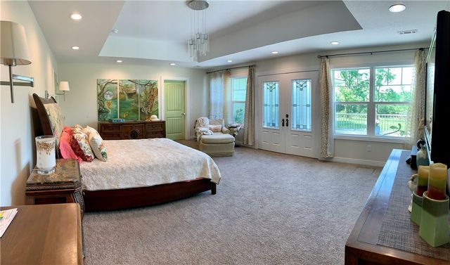 10046 Spanker Creek Road, Bentonville, AR 72712