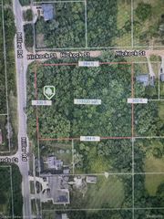000 Hiller Rd, West Bloomfield, MI 48324