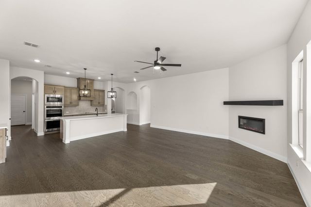 43 Magpie Street, Joshua, TX 76058