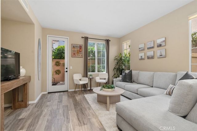 80 Great Lawn, Irvine, CA 92620