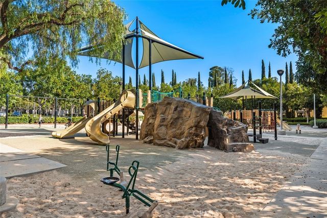 80 Great Lawn, Irvine, CA 92620