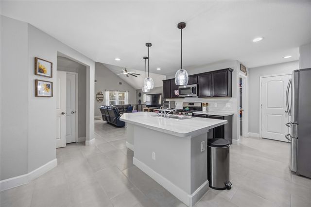 15462 Picea Azul Street, Channelview, TX 77530
