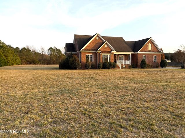 102 Woodmere Lane, Goldsboro, NC 27530