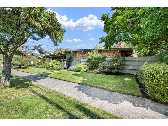 2255 ALDER St, Eugene, OR 97405