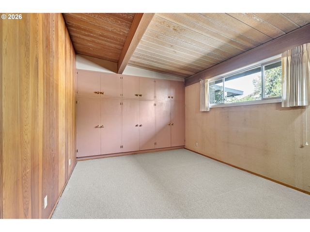 2255 ALDER St, Eugene, OR 97405