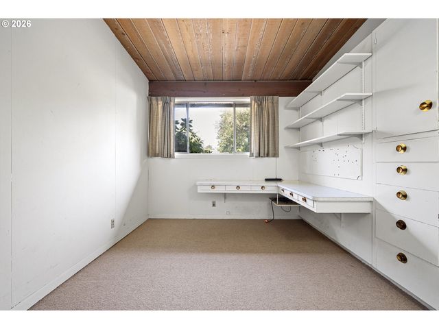 2255 ALDER St, Eugene, OR 97405
