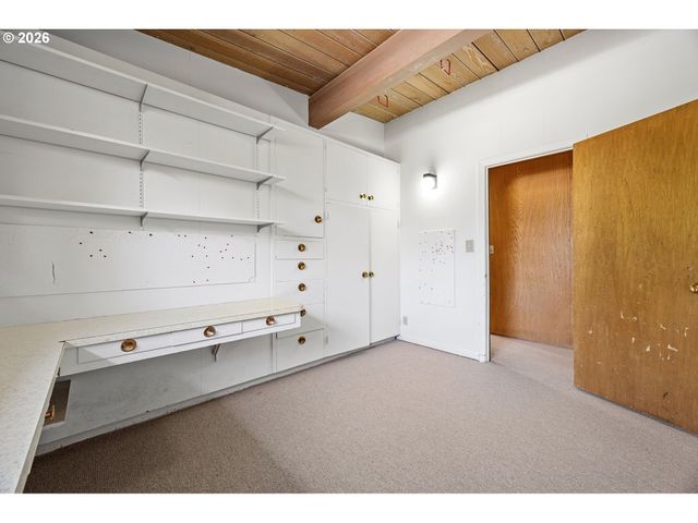 2255 ALDER St, Eugene, OR 97405