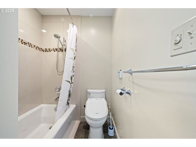 2255 ALDER St, Eugene, OR 97405