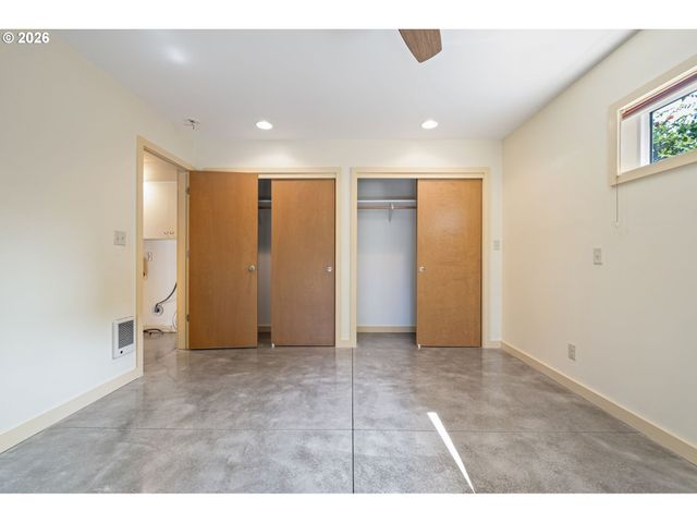 2255 ALDER St, Eugene, OR 97405