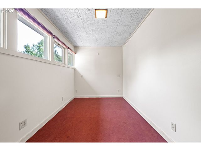 2255 ALDER St, Eugene, OR 97405