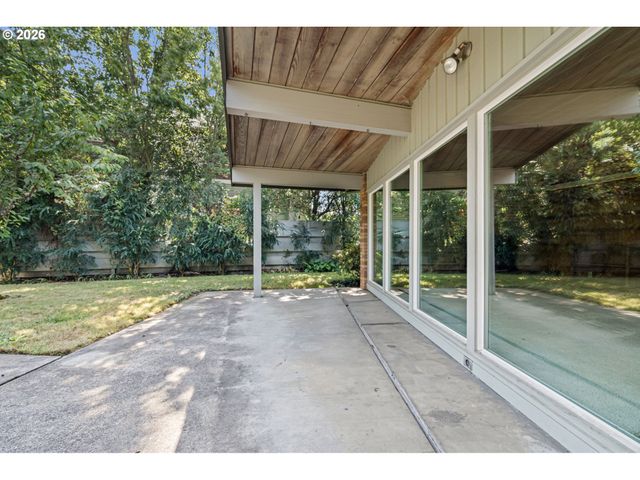 2255 ALDER St, Eugene, OR 97405