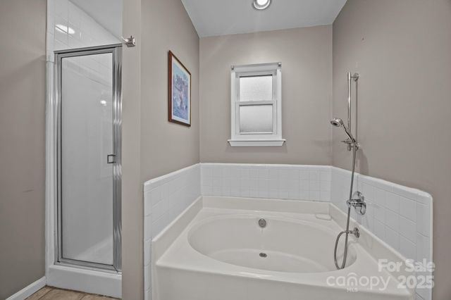 1600 Rocky Glen Lane, Charlotte, NC 28214