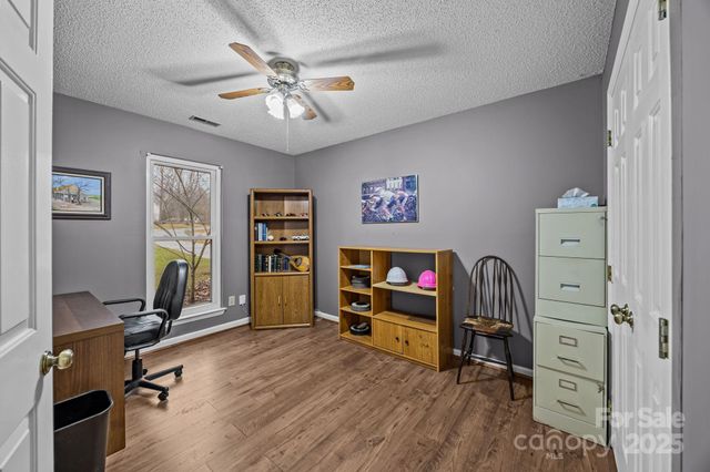 1600 Rocky Glen Lane, Charlotte, NC 28214