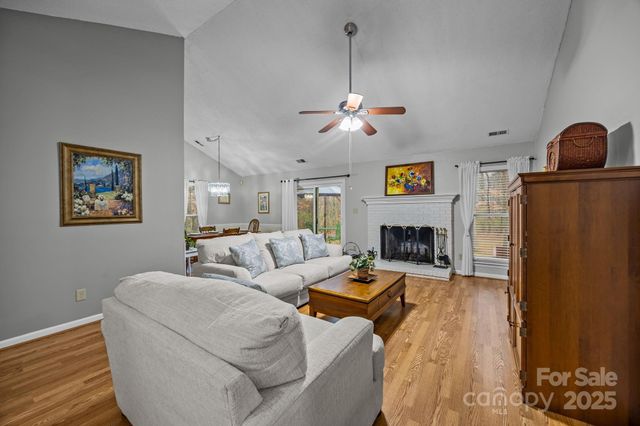 1600 Rocky Glen Lane, Charlotte, NC 28214