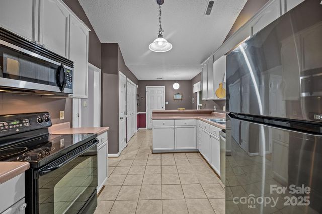 1600 Rocky Glen Lane, Charlotte, NC 28214