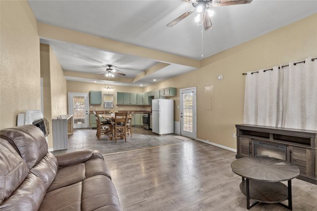 301 NE 1ST Street, Cross Plains, TX 76443