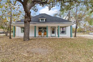 301 NE 1ST Street, Cross Plains, TX 76443