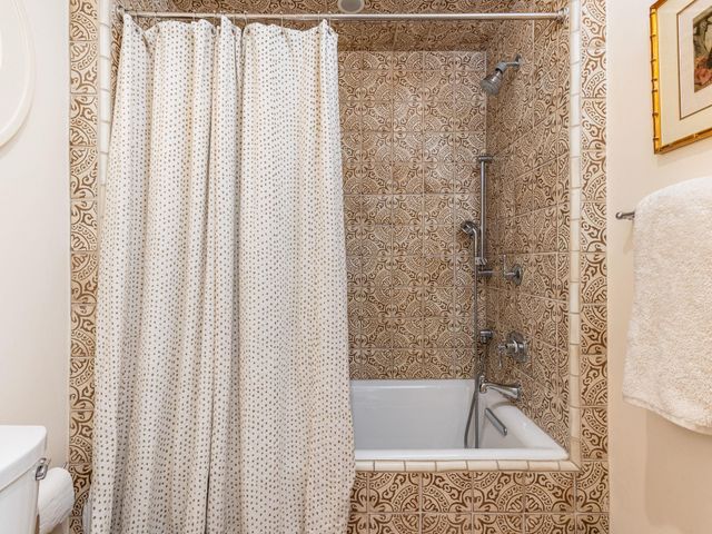 2825 Shoal Crest Ave, Austin, TX 78705