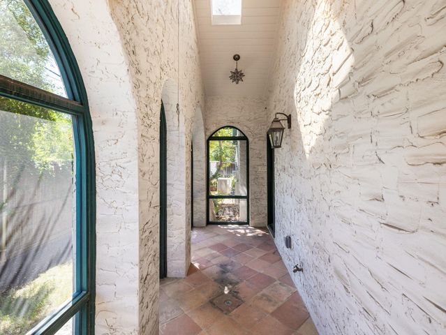 2825 Shoal Crest Ave, Austin, TX 78705