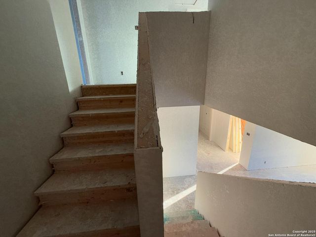 318 Brood Dr, Adkins, TX 78101