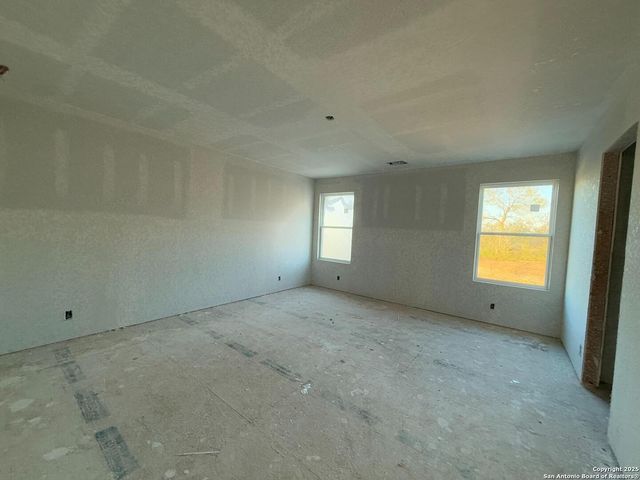 318 Brood Dr, Adkins, TX 78101