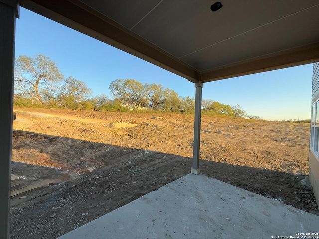 318 Brood Dr, Adkins, TX 78101