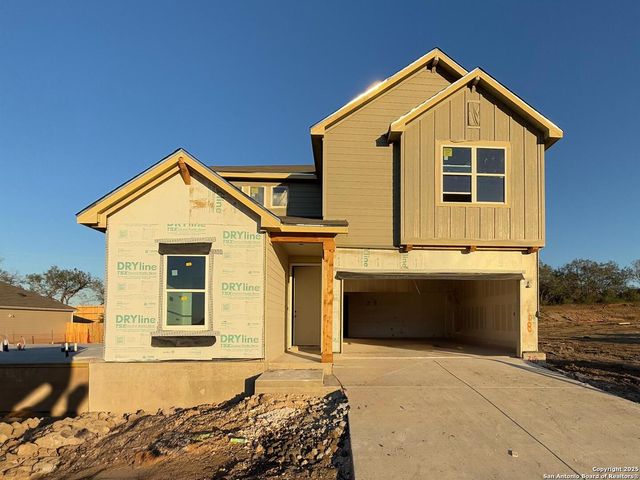 318 Brood Dr, Adkins, TX 78101