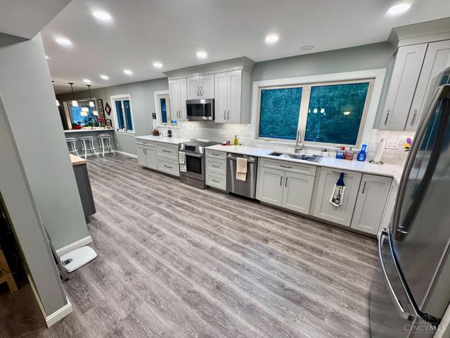 5713 Winding Creek Way, West Chester, OH 45069