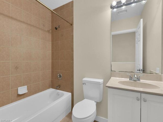 13150 Broadhurst LOOP 203, Fort Myers, FL 33919