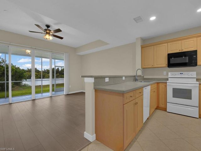 13150 Broadhurst LOOP 203, Fort Myers, FL 33919