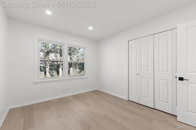 6850 WHITE PINE Drive, Bloomfield Charter Township, MI 48301