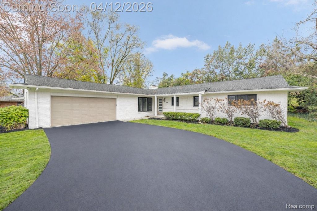 6850 WHITE PINE Drive, Bloomfield Charter Township, MI 48301