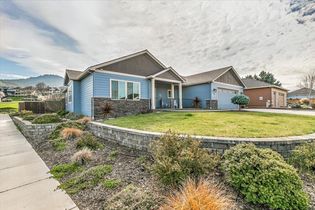 985 Callaway Drive, Medford, OR 97504