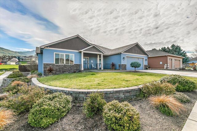 985 Callaway Drive, Medford, OR 97504