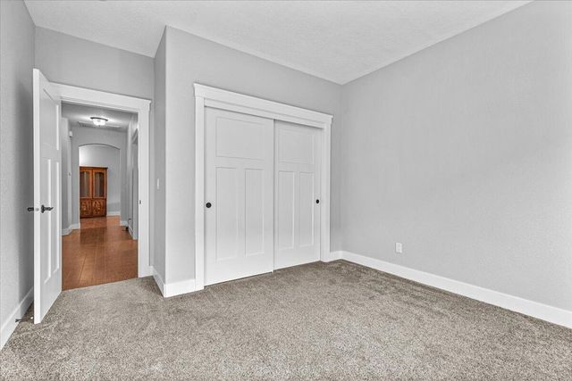 985 Callaway Drive, Medford, OR 97504