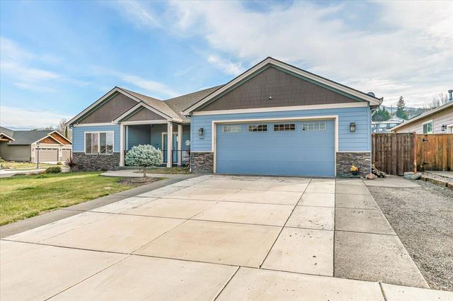 985 Callaway Drive, Medford, OR 97504