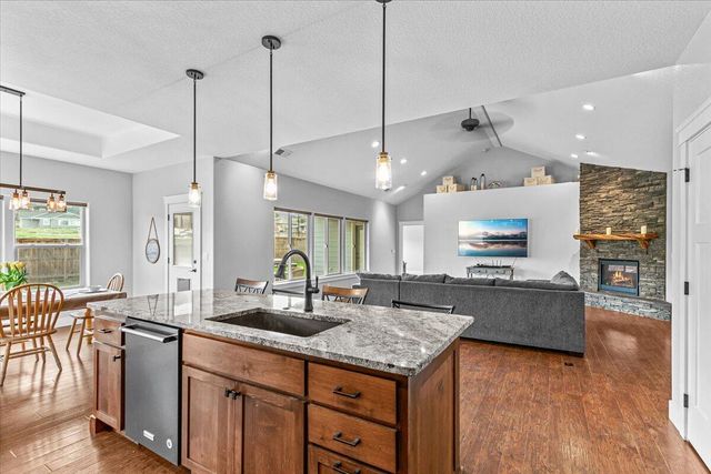 985 Callaway Drive, Medford, OR 97504