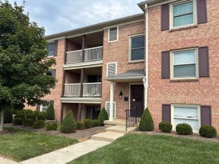892 Chatham Lane, W, Columbus, OH 43221