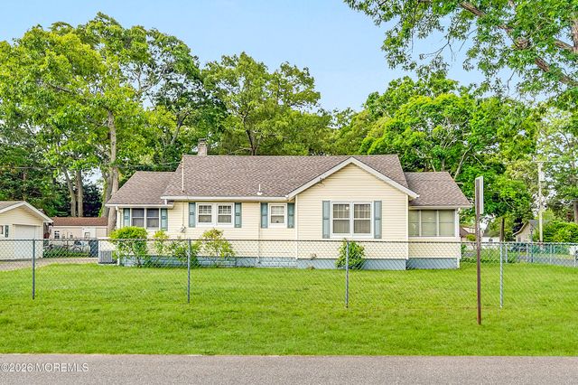 201 Lillie Road, Toms River, NJ 08753
