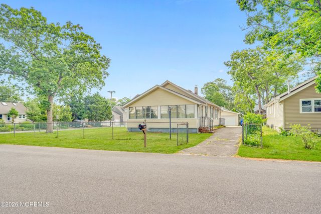 201 Lillie Road, Toms River, NJ 08753
