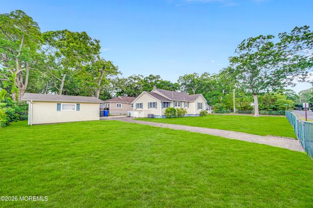 201 Lillie Road, Toms River, NJ 08753