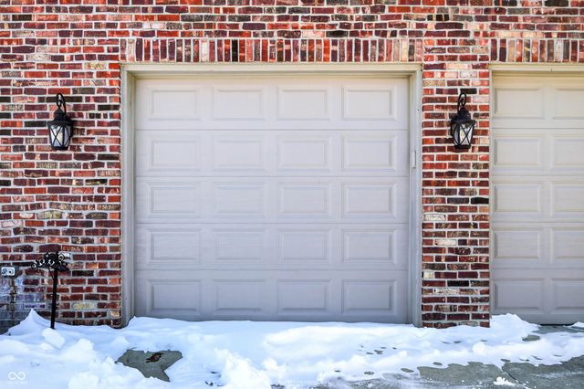 6460 Deerfield Drive, Greenwood, IN 46143