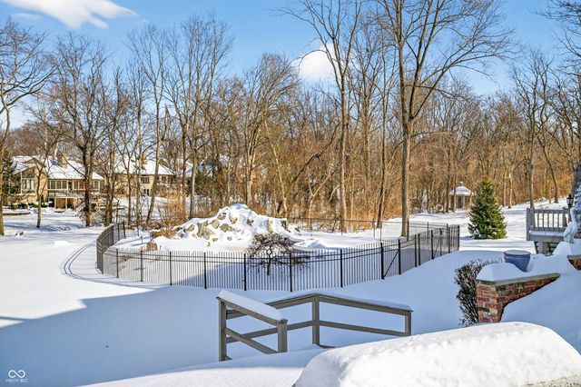 6460 Deerfield Drive, Greenwood, IN 46143